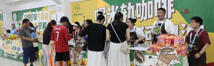 红河开远：滇超联赛点亮城市活力|足球|足球联赛|球迷|比赛|家乡_新浪体育_新浪新闻